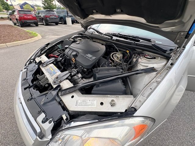 Used 2008 Chevrolet Impala LTZ FWD image 32