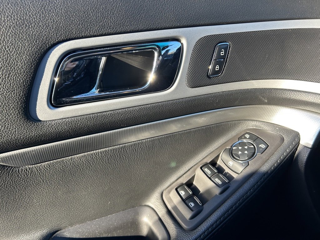 Used 2014 Ford Explorer XLT w/ Equipment Group 202A image 52