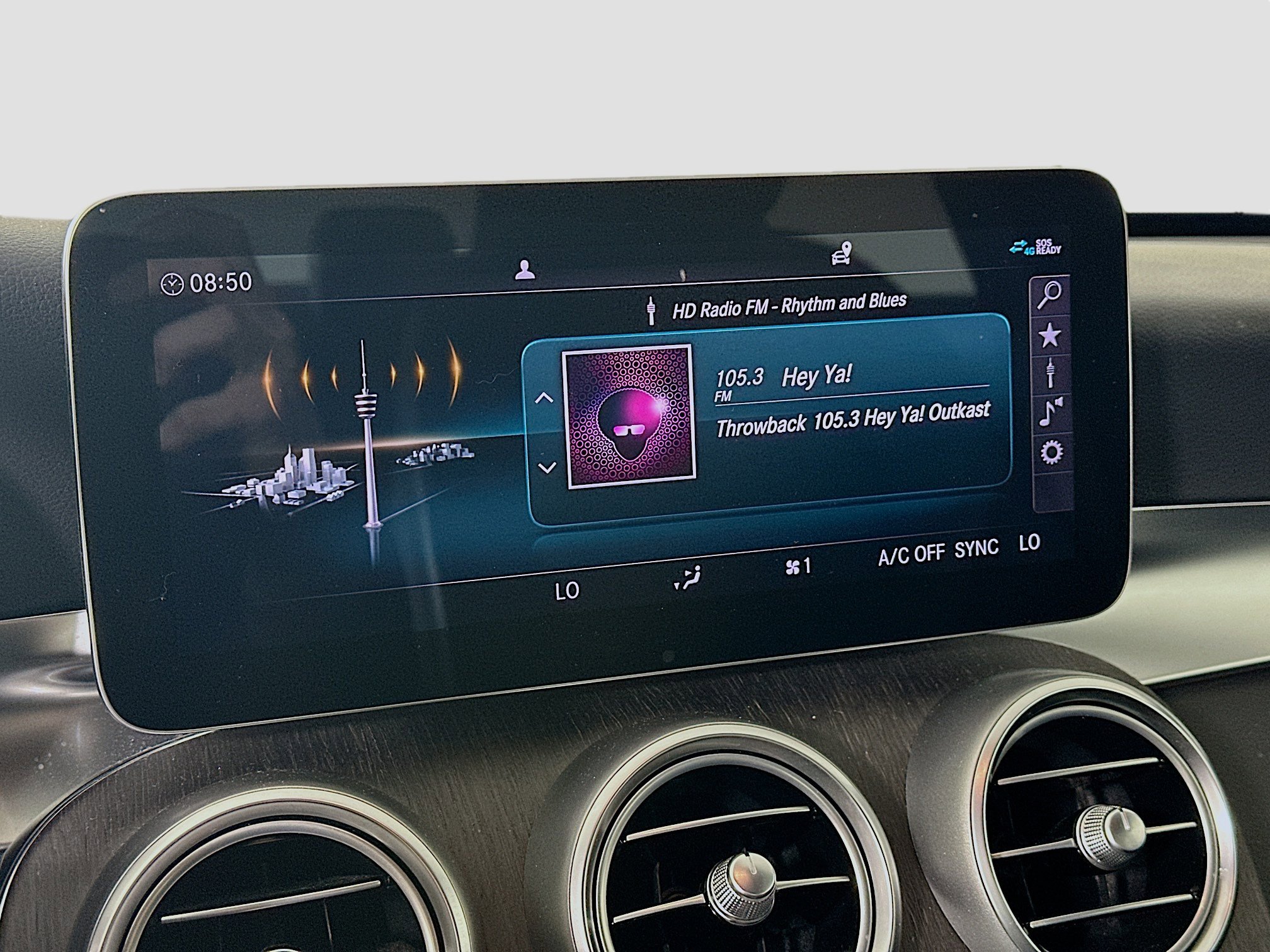 Certified 2021 Mercedes-Benz C 300 4MATIC Sedan w/ Premium Package image 18