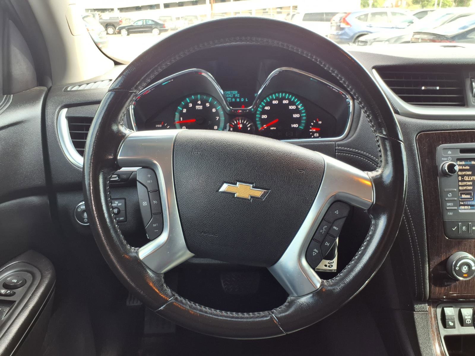 Used 2017 Chevrolet Traverse LT w/ Style and Technology Package image 13