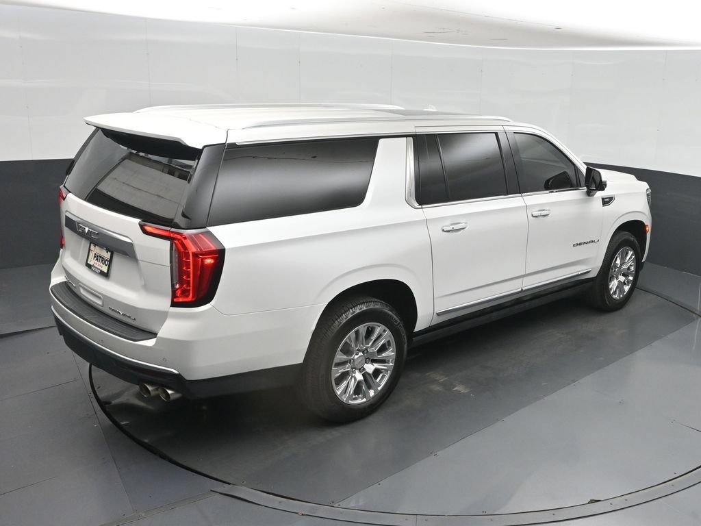 Used 2022 GMC Yukon XL Denali AWD/4WD image 39