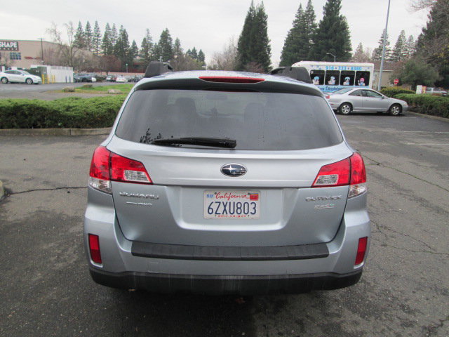 Used 2013 Subaru Outback 2.5i Premium image 6