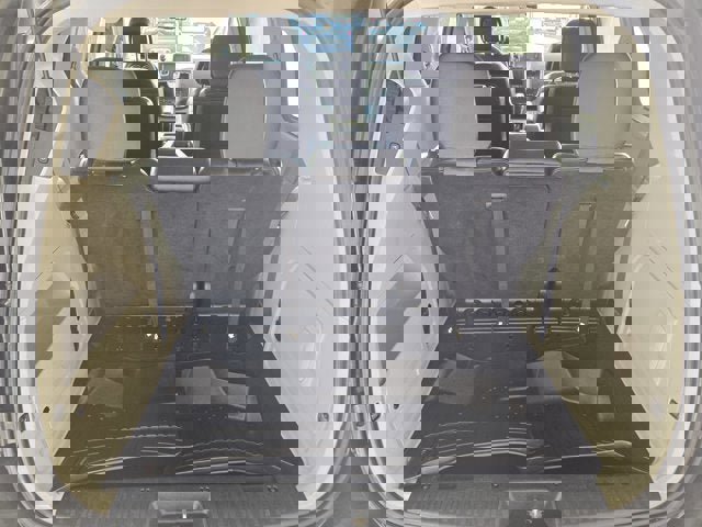 Used 2015 Chrysler Town & Country Touring w/ Driver Convenience Group image 12