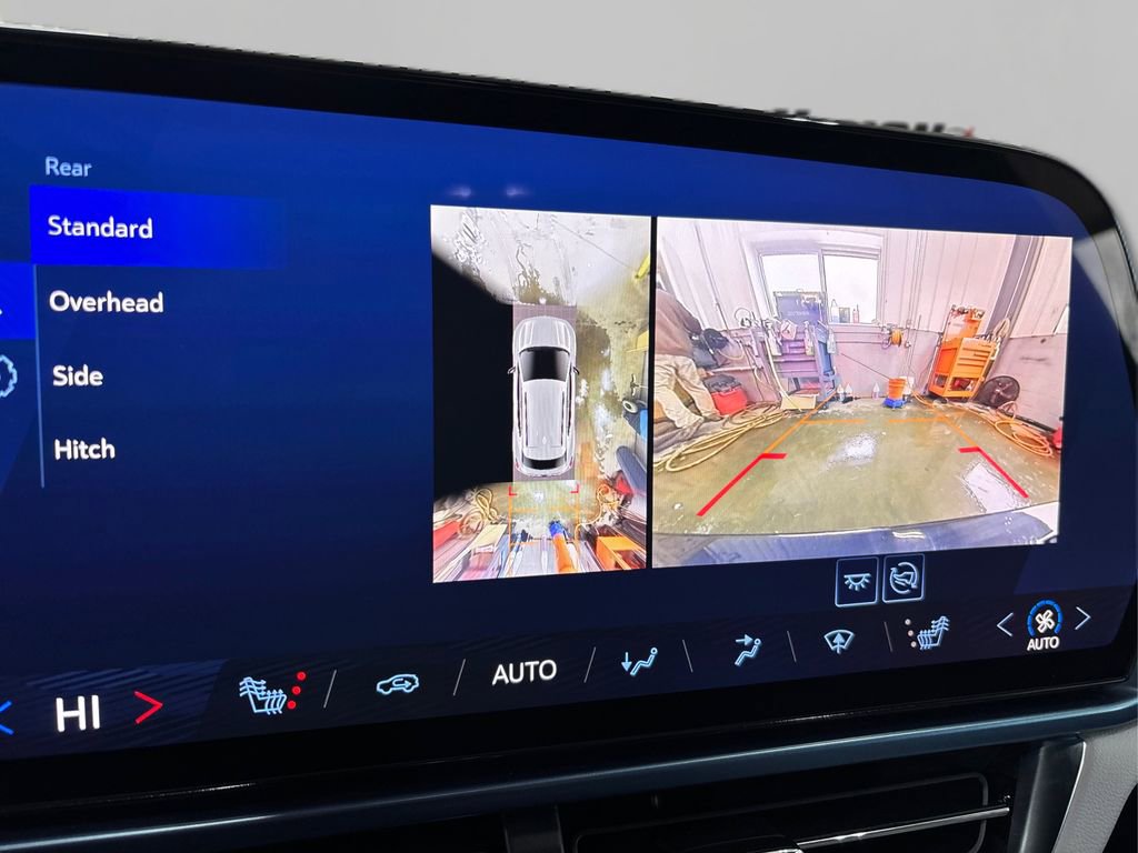 Used 2025 Chevrolet Equinox EV LT image 34