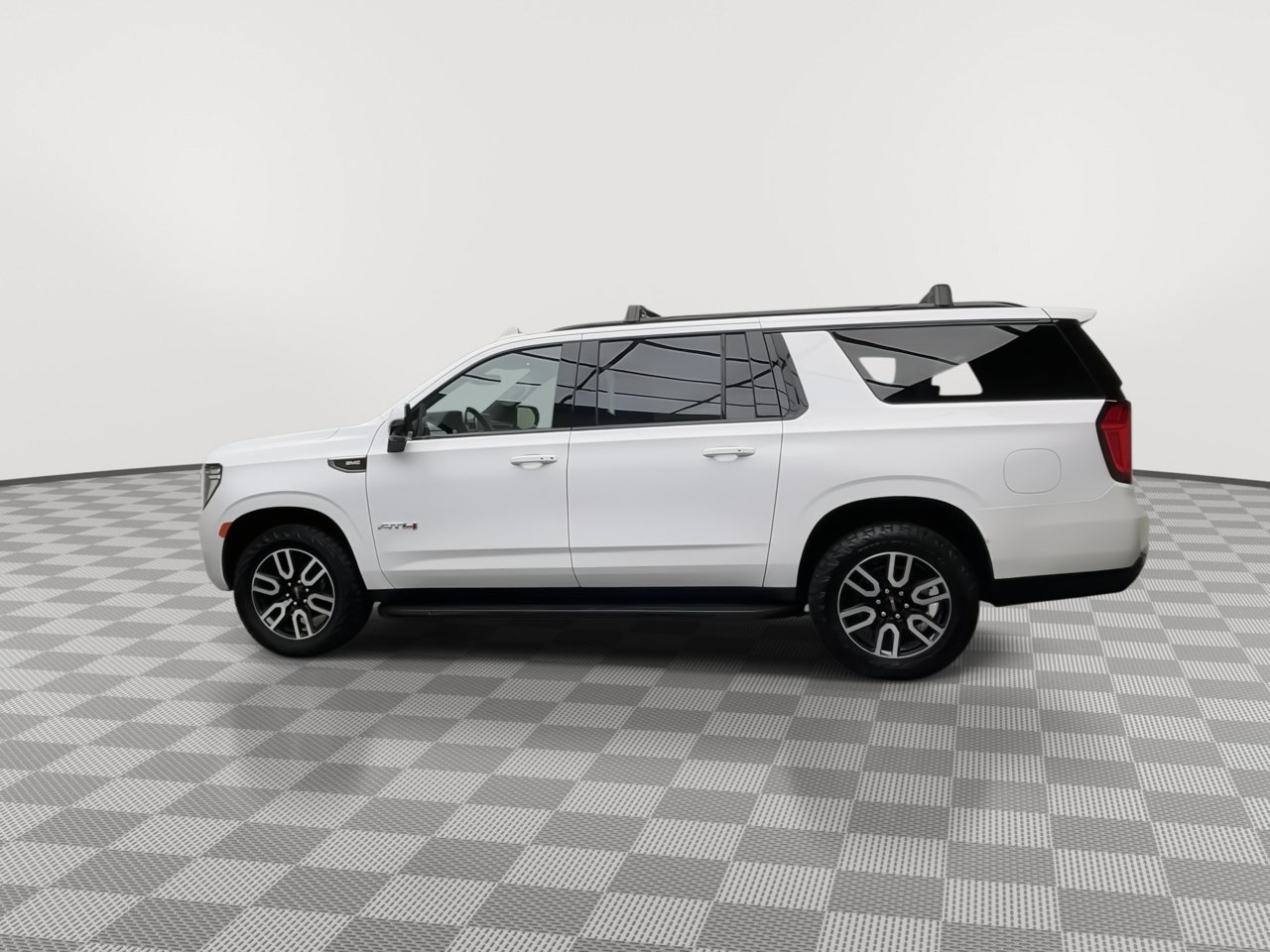 Certified 2021 GMC Yukon XL AT4 w/ Technology Package AWD/4WD image 41