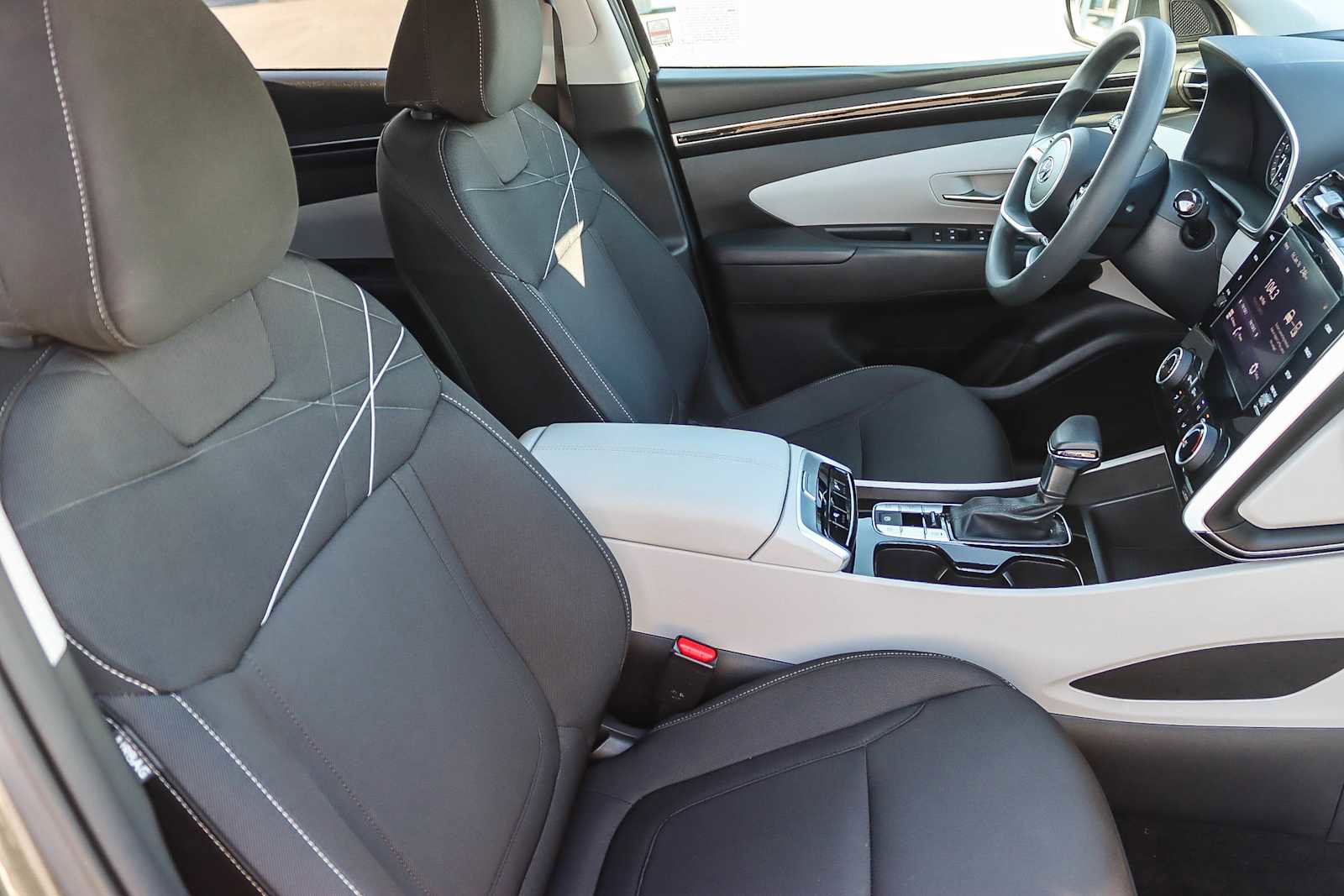 Used 2022 Hyundai Tucson SEL w/ Cargo Package image 15