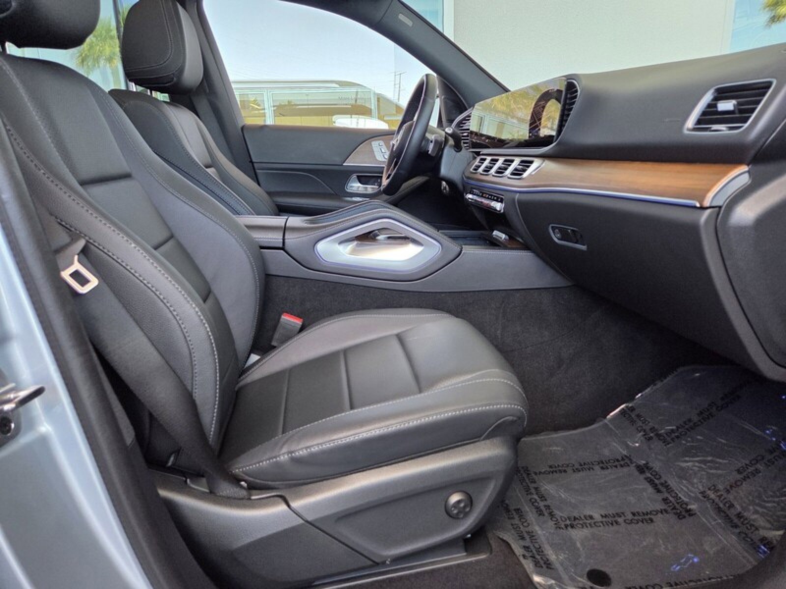 Certified 2025 Mercedes-Benz GLE 350 4MATIC w/ Winter Package image 19