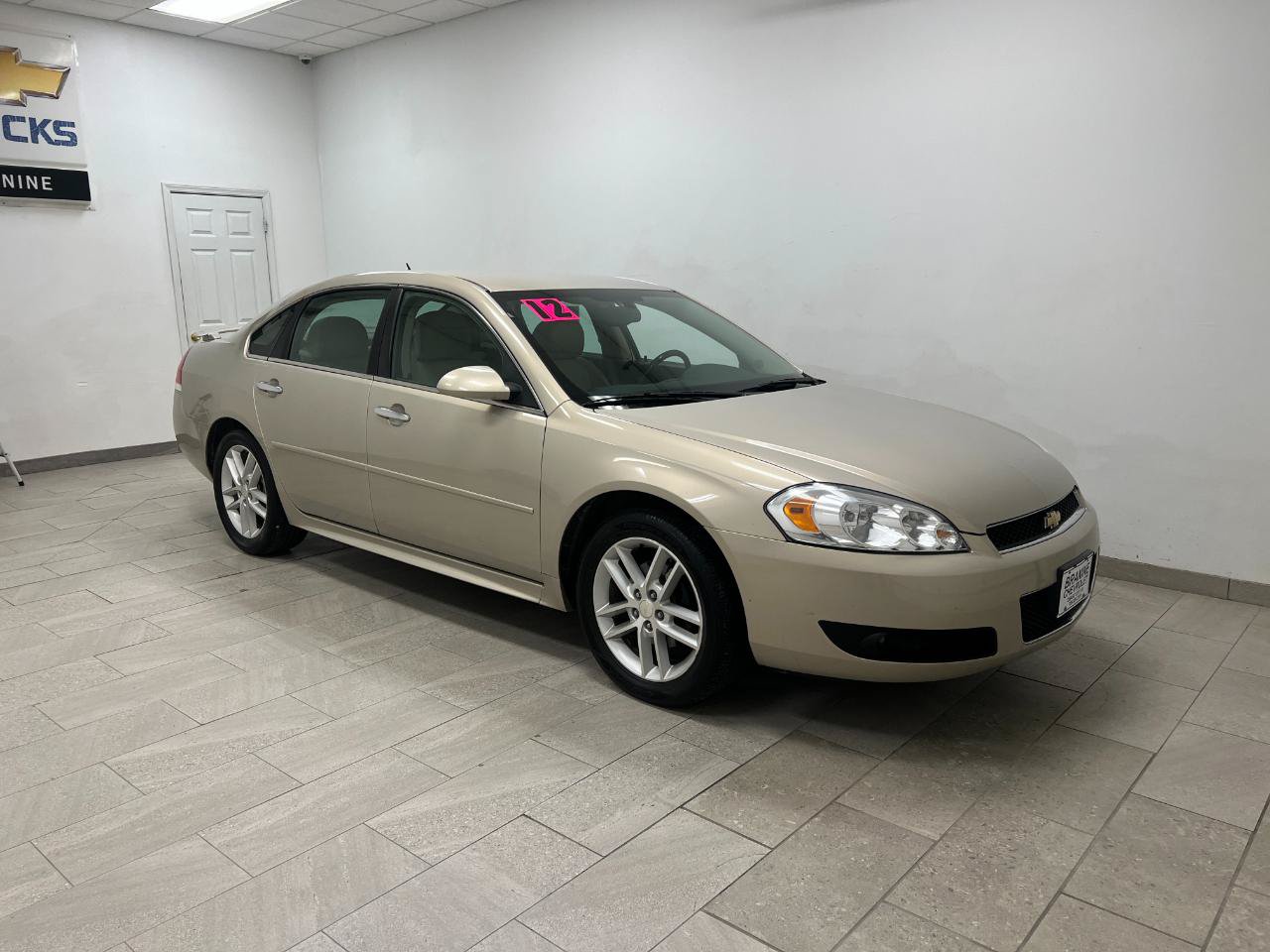 Used 2012 Chevrolet Impala LTZ FWD image 3