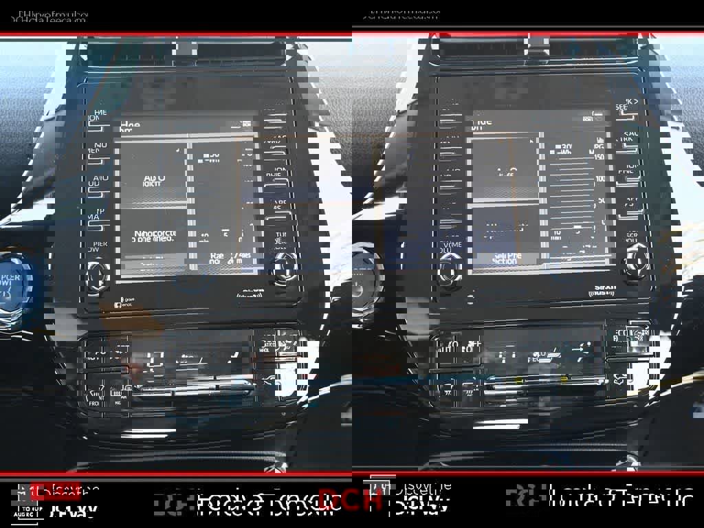 Used 2022 Toyota Prius L Eco image 12