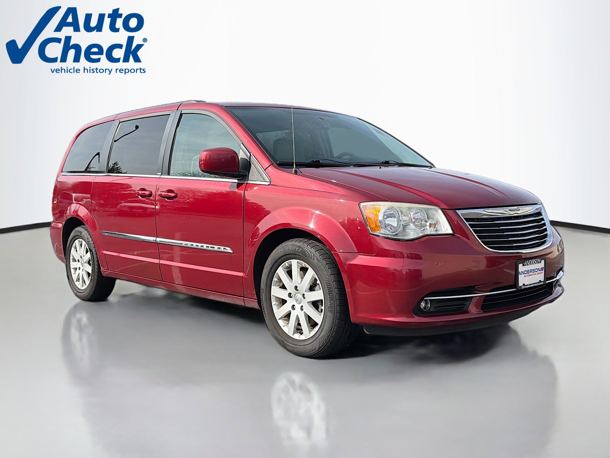 Used 2013 Chrysler Town & Country Touring video 1