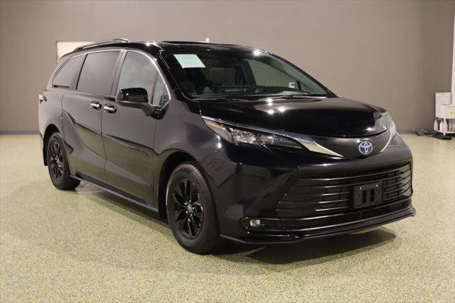 Used 2025 Toyota Sienna XLE