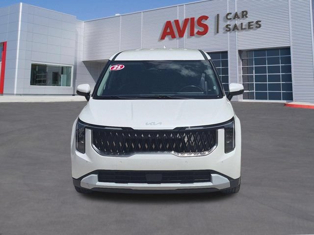 Used 2025 Kia Carnival FWD image 2