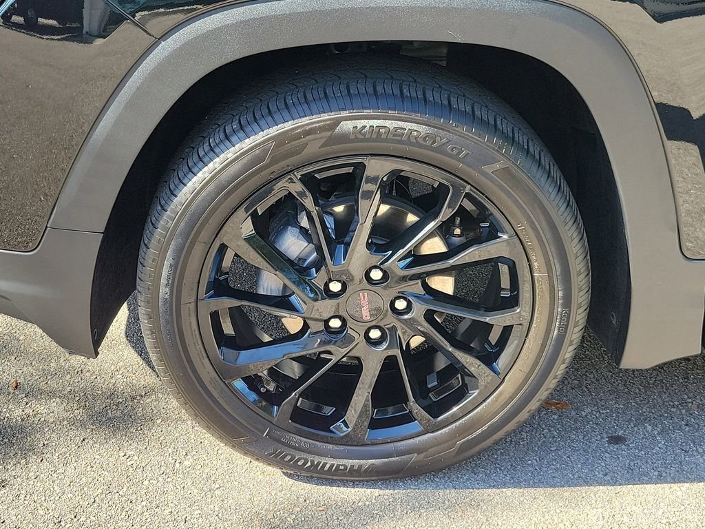 Certified 2023 GMC Terrain SLT w/ Tech Package FWD image 11