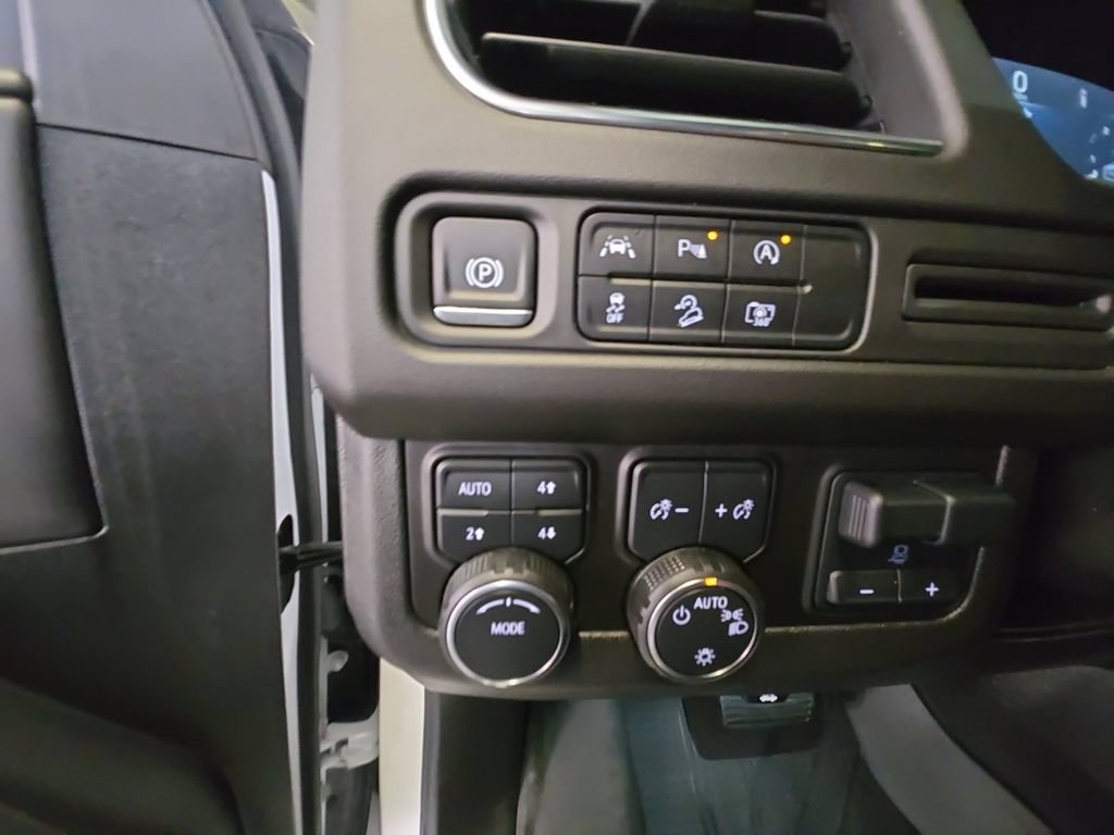Certified 2024 Chevrolet Tahoe Z71 w/ Luxury Package AWD/4WD image 26