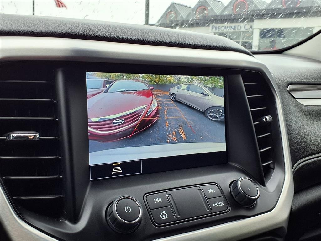 Used 2023 GMC Acadia SLT image 9