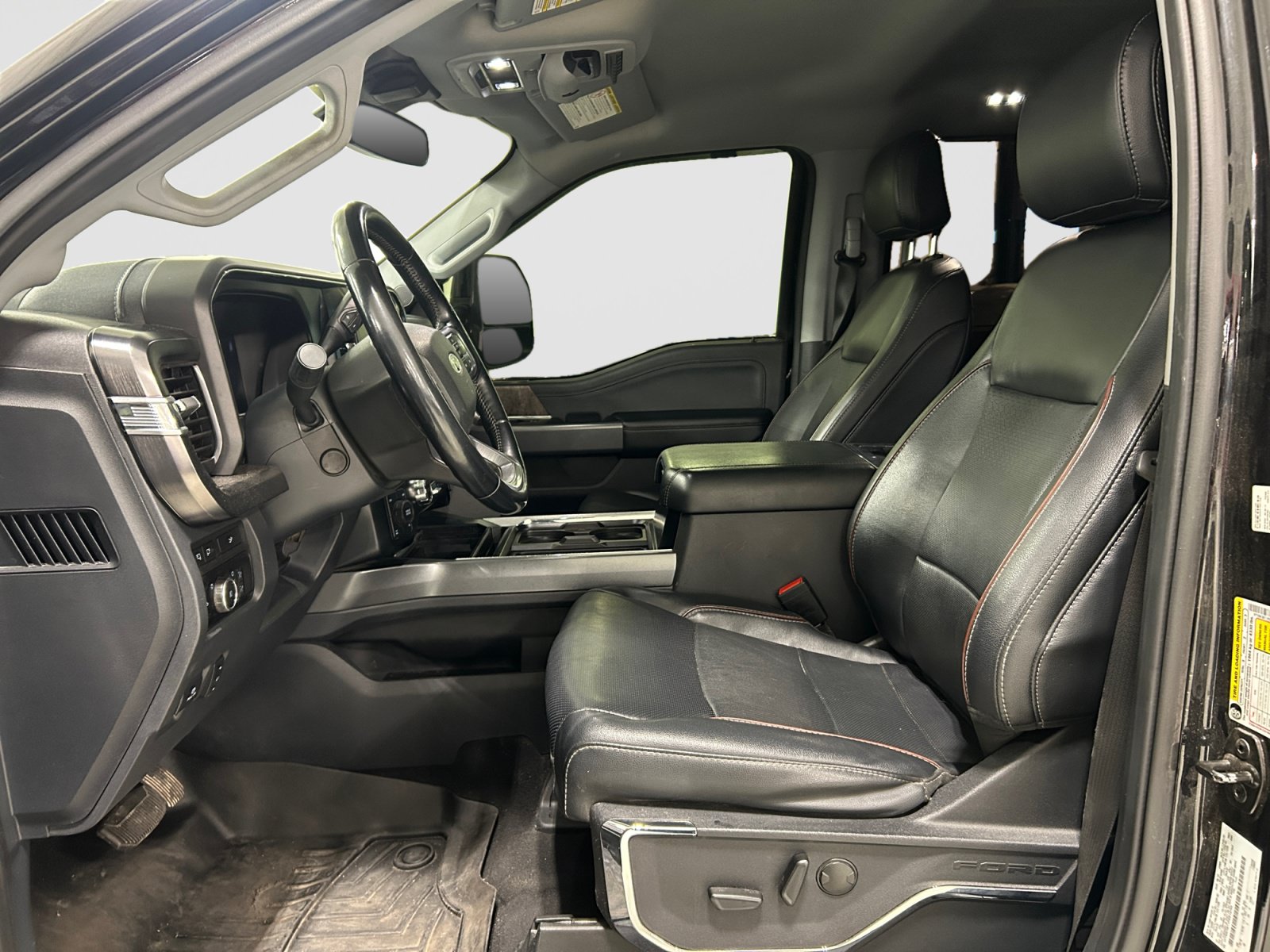 Used 2023 Ford F350 Lariat w/ FX4 Off-Road Package AWD/4WD image 12