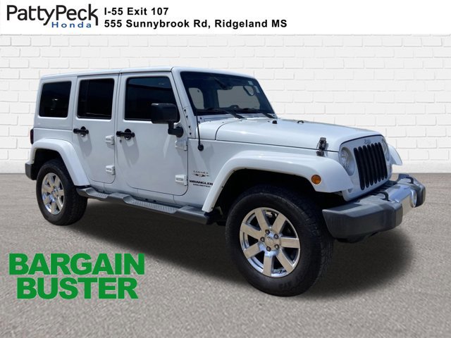 Used 2017 Jeep Wrangler Unlimited Sahara w/ Connectivity Group AWD/4WD image 1