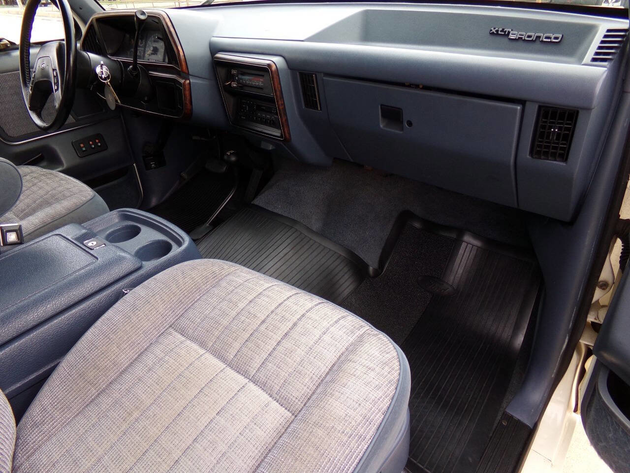 Used 1990 Ford Bronco AWD/4WD image 20