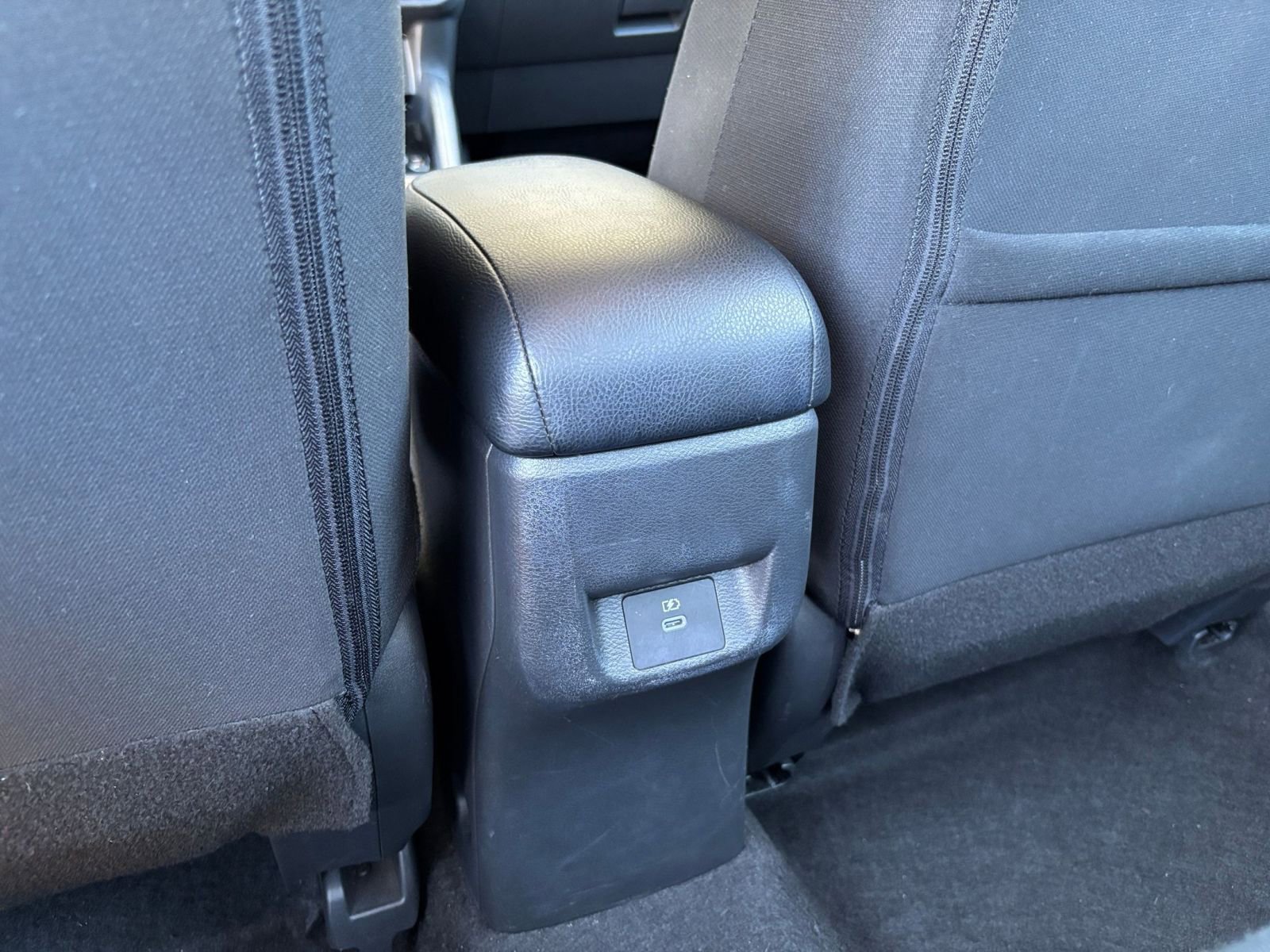 Used 2025 Nissan Versa SV FWD image 22