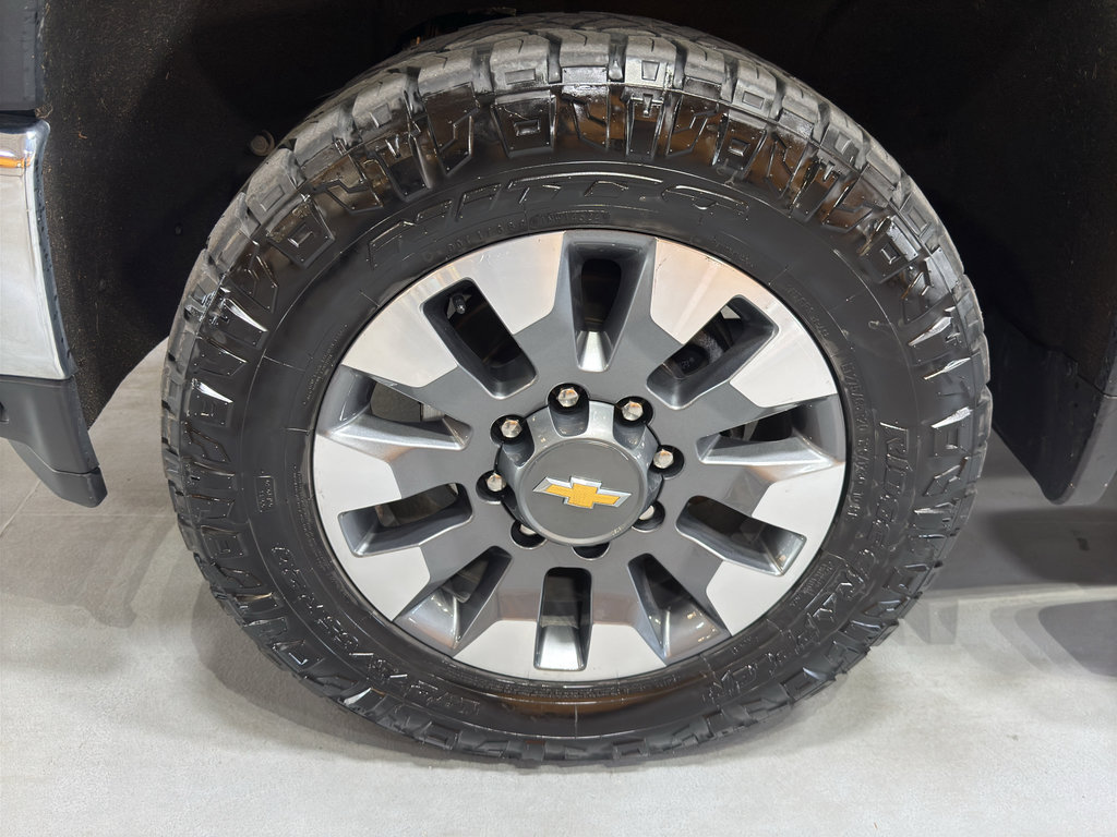 Used 2021 Chevrolet Silverado 2500 LT w/ All Star Edition image 9