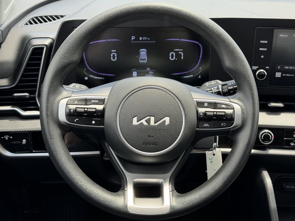 Used 2025 Kia Sportage LX FWD image 14