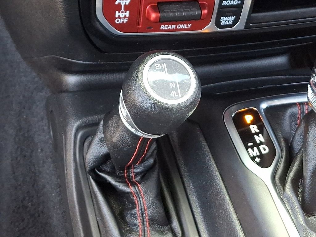 Used 2023 Jeep Gladiator Rubicon w/ Cold Weather Group AWD/4WD image 25