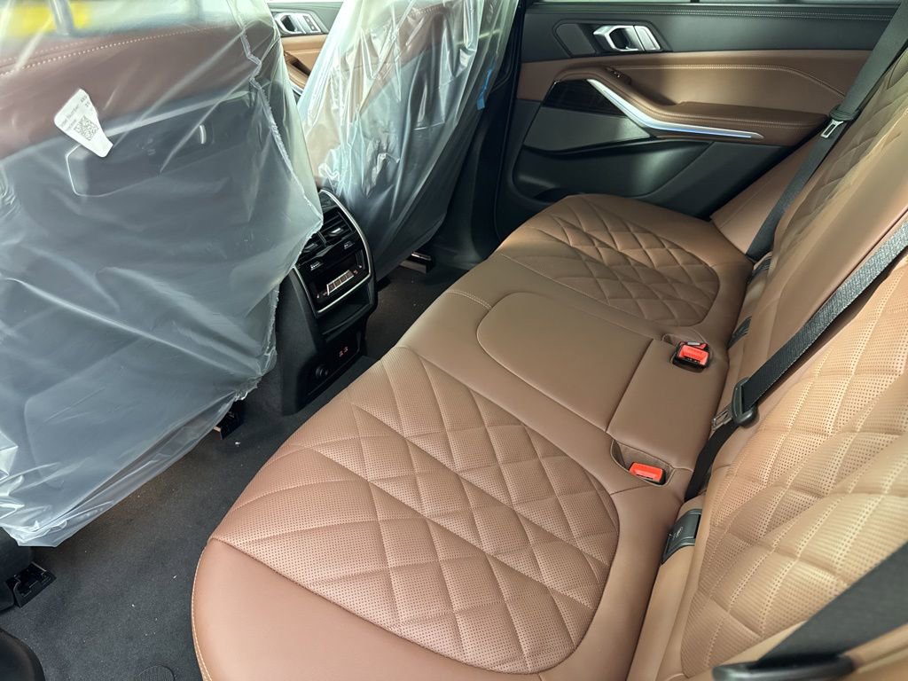 New 2026 BMW X5 xDrive50e w/ M Sport Package AWD/4WD image 17