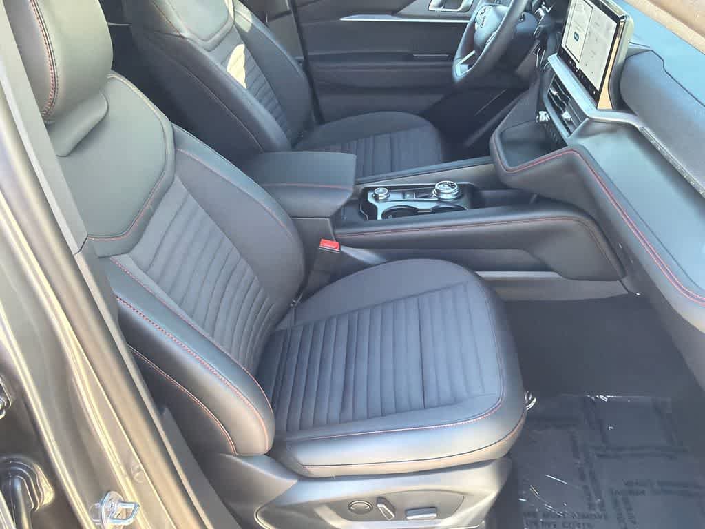 New 2026 Ford Explorer ST-Line image 13