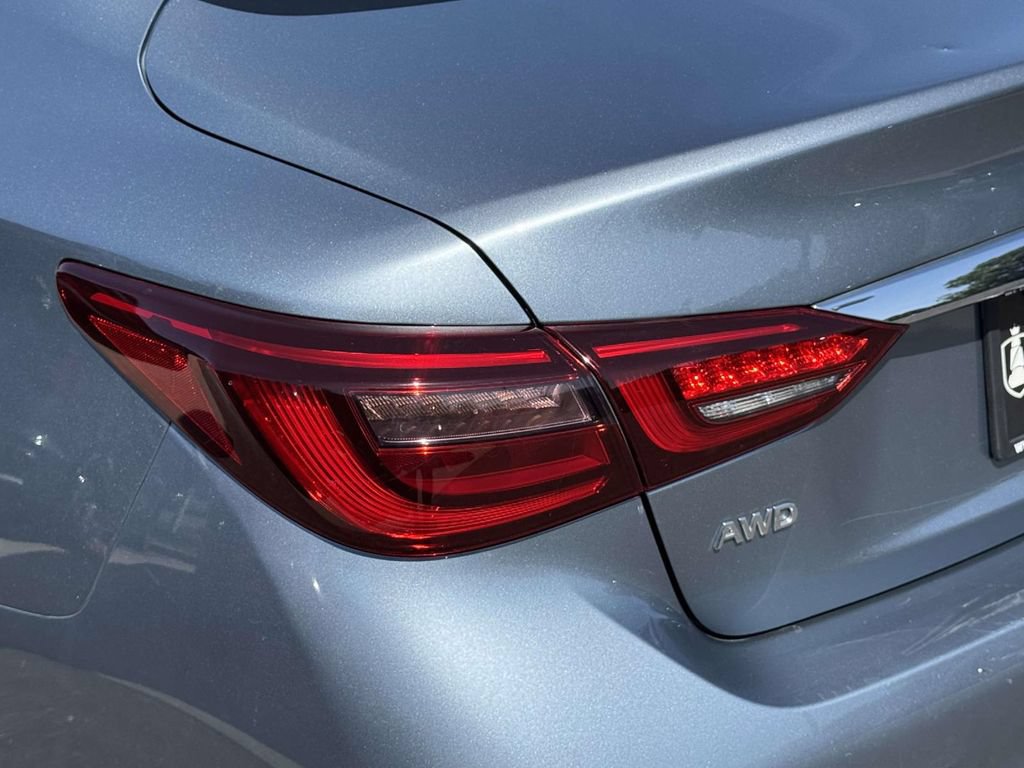 Used 2019 INFINITI Q50 Luxe w/ Essential Package (3.0T Luxe) AWD/4WD image 12