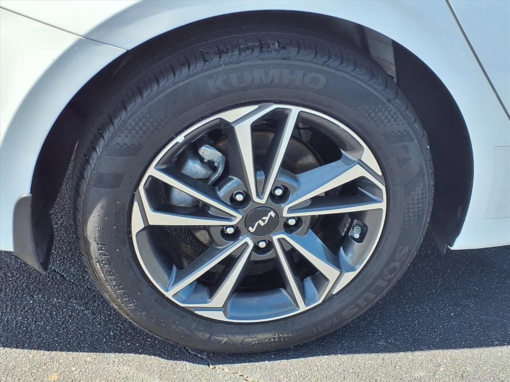 Used 2024 Kia Forte LXS w/ LXS Technology Package FWD image 20
