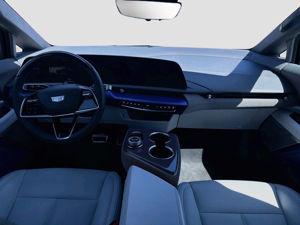 Certified 2025 Cadillac Optiq Sport 1 w/ LPO, ONYX Package AWD/4WD image 19