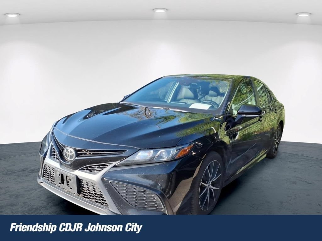 Used 2022 Toyota Camry SE