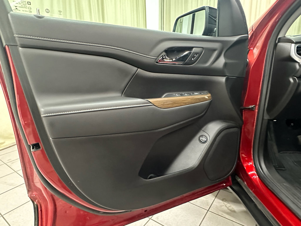 Certified 2023 GMC Acadia SLE w/ Driver Convenience Package image 26