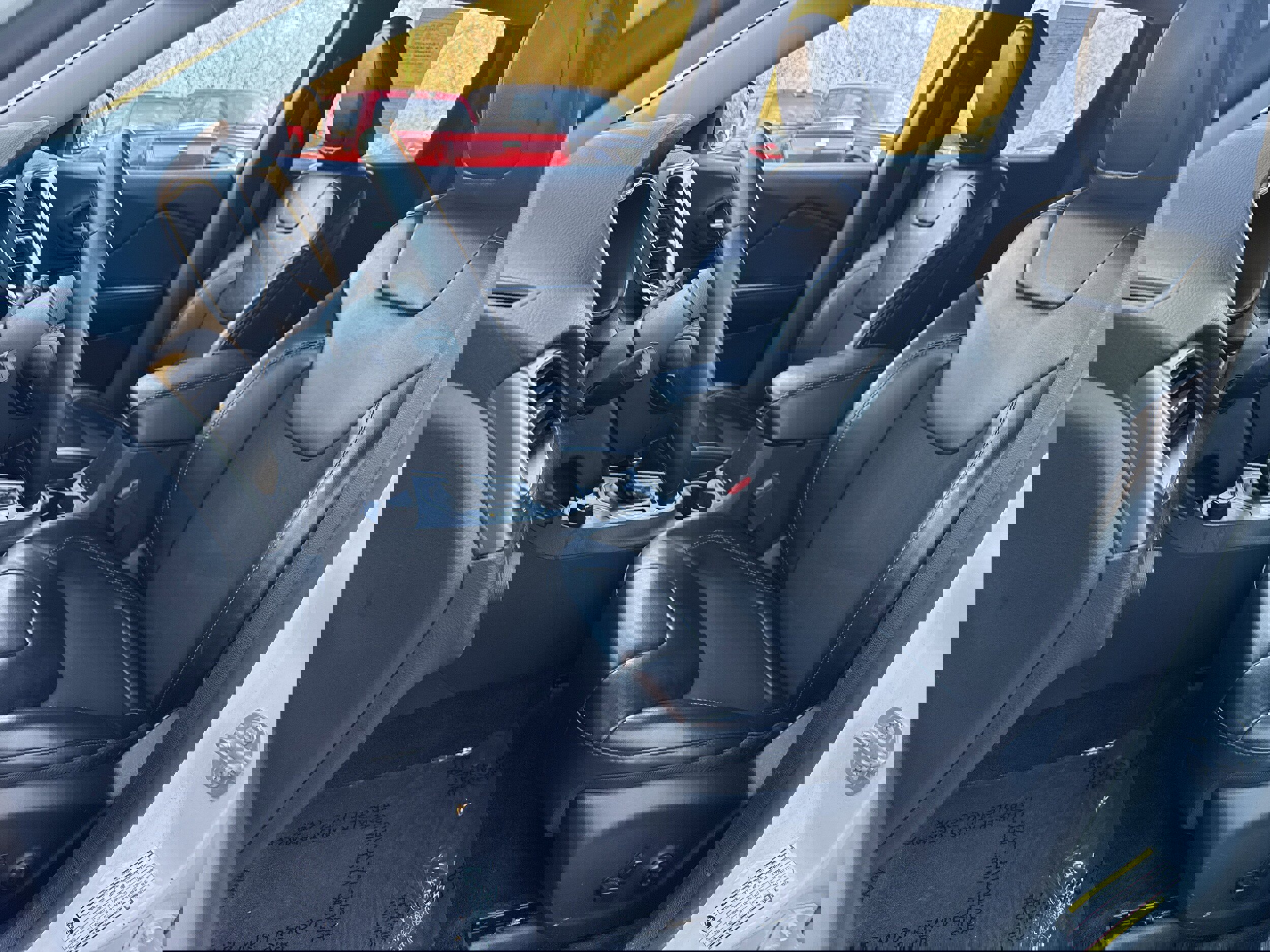 Used 2019 Jeep Cherokee Latitude Plus w/ Comfort/Convenience Group image 5