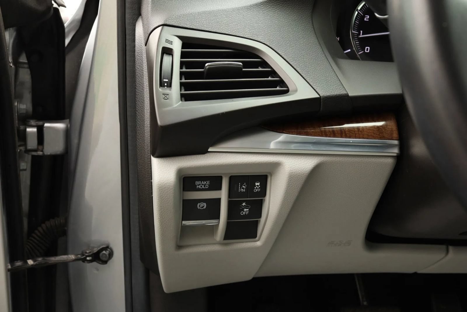 Used 2020 Acura MDX FWD image 13