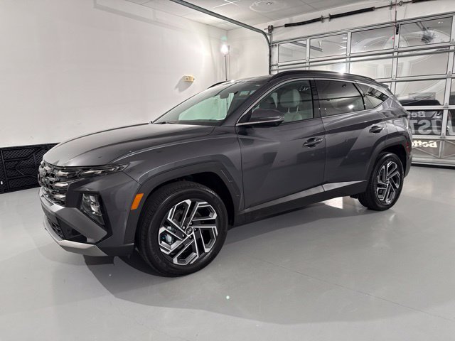 Used 2025 Hyundai Tucson Limited AWD/4WD image 4