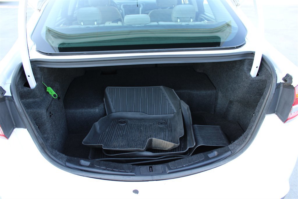 Used 2018 Ford Fusion S image 32