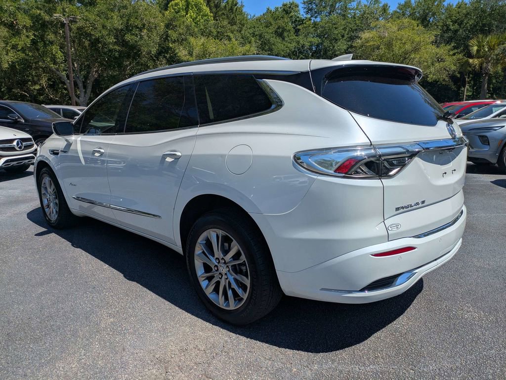 Used 2023 Buick Enclave Avenir w/ Avenir Technology Package FWD image 5