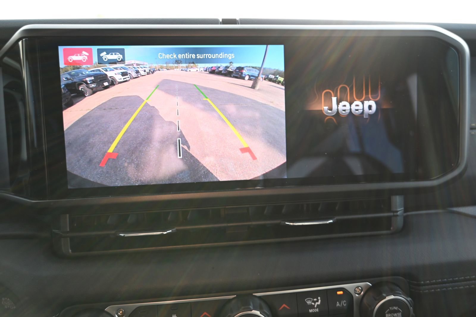 New 2025 Jeep Wrangler Unlimited Sahara AWD/4WD image 19