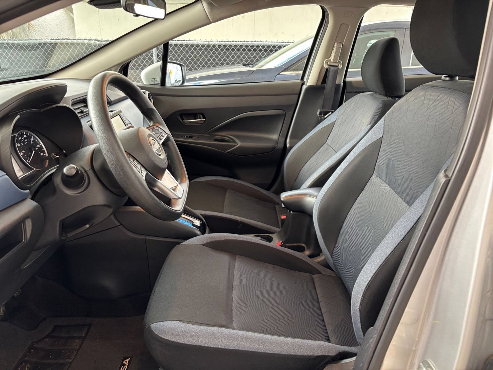 Used 2025 Nissan Versa SV FWD image 27