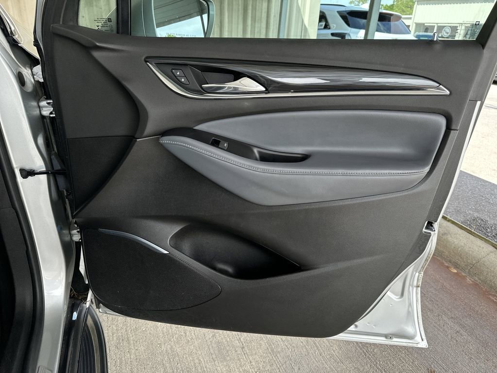 Used 2018 Buick Enclave Essence w/ Trailering Package image 38