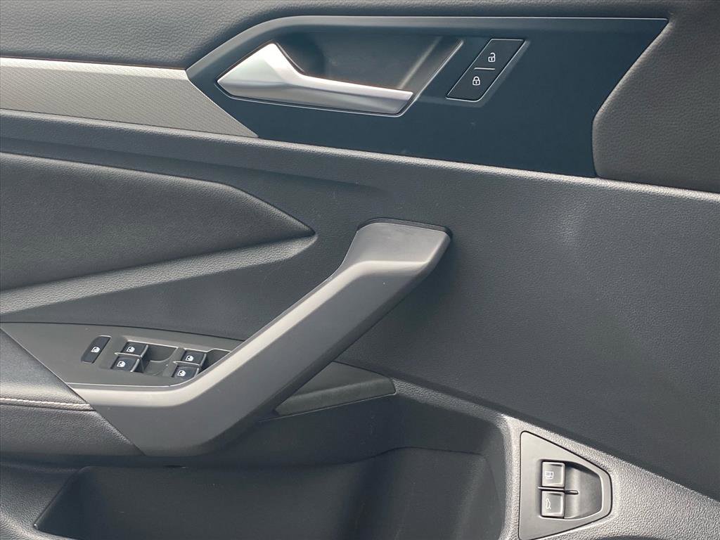 Certified 2023 Volkswagen Jetta S image 17