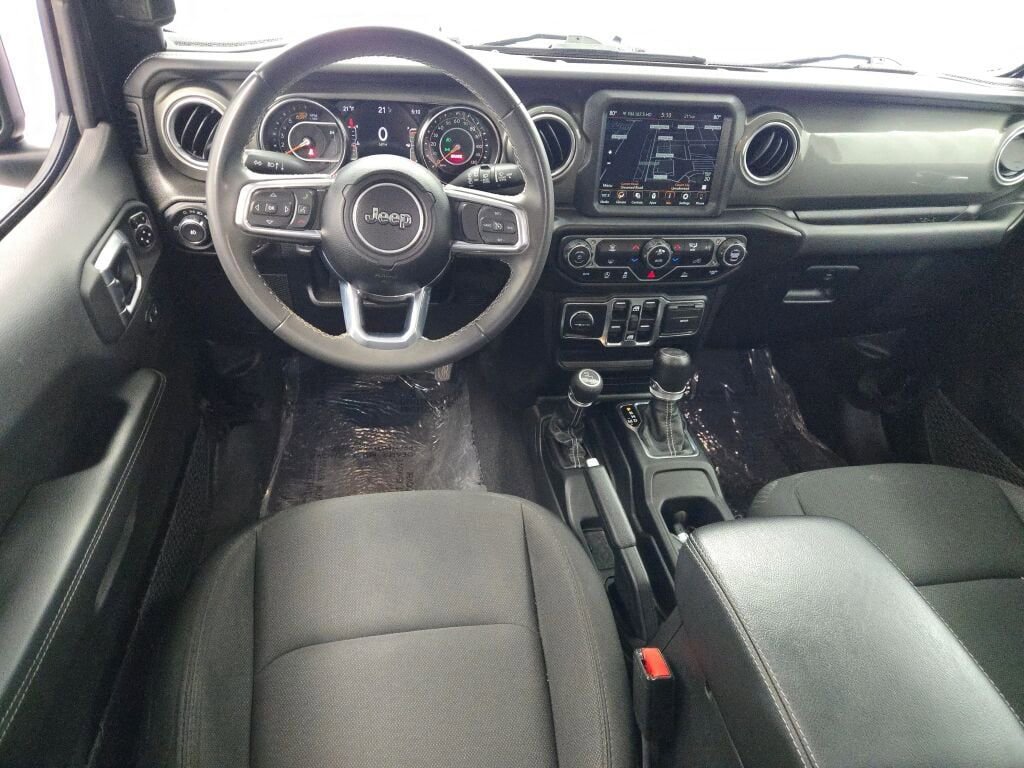 Used 2023 Jeep Wrangler Sahara image 18