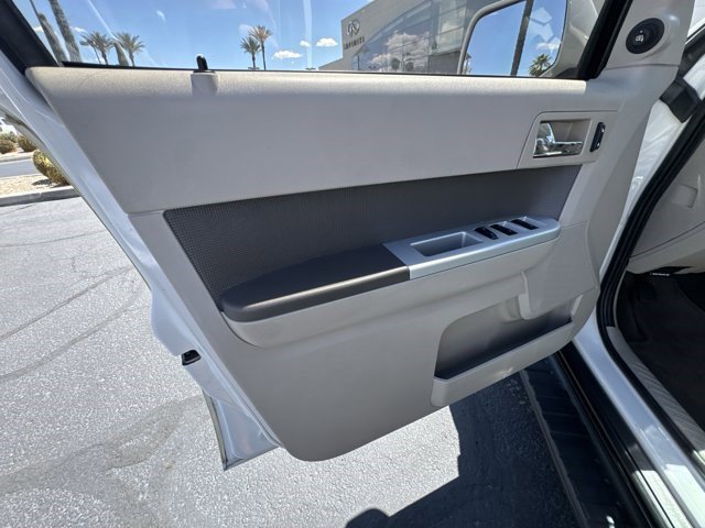 Used 2009 Mercury Mariner Premier FWD image 20