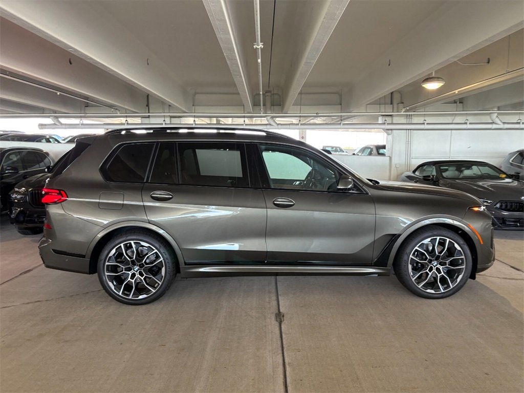 New 2026 BMW X7 xDrive40i w/ M Sport Package image 3