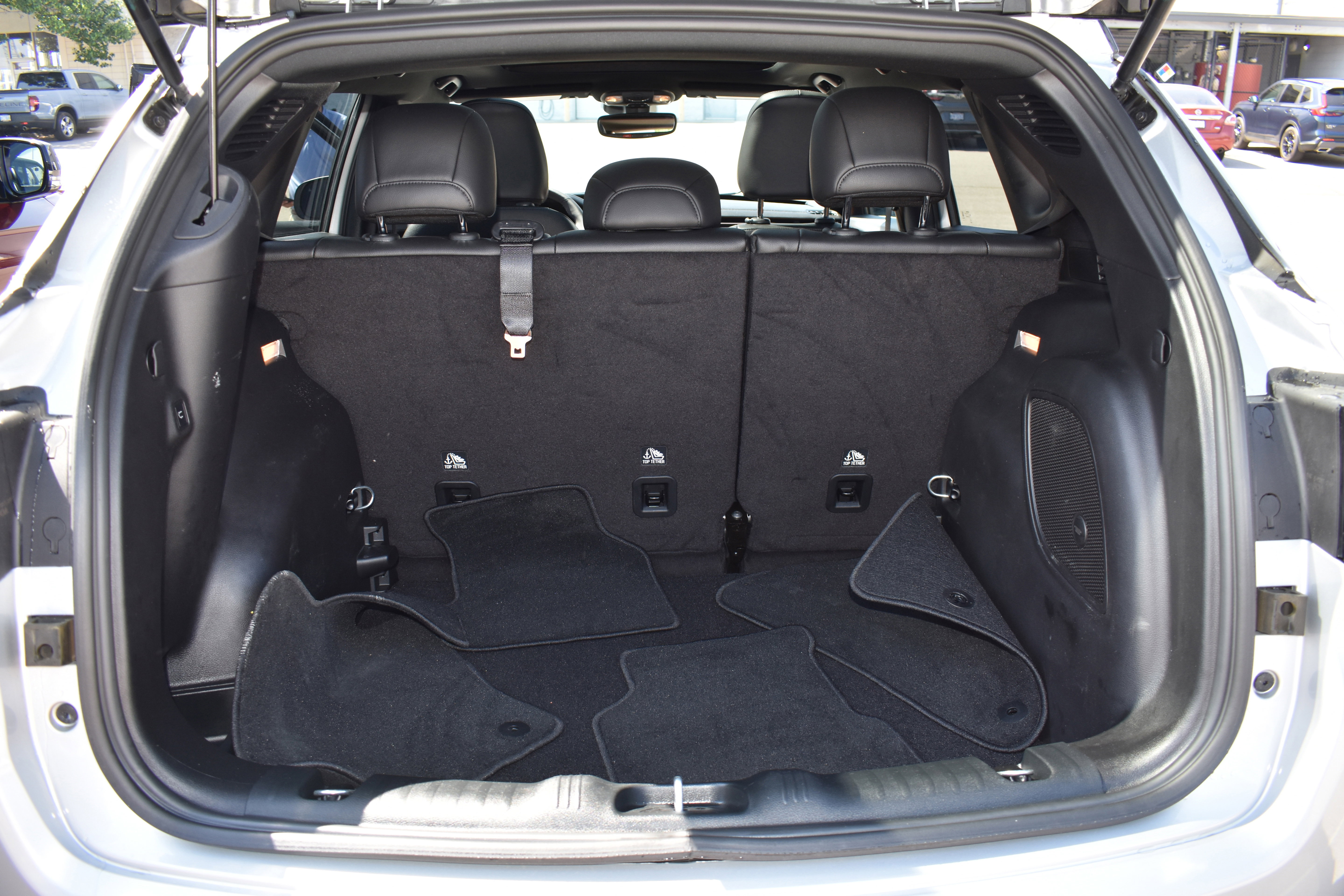 Used 2025 Jeep Compass Limited w/ Elite Group image 35