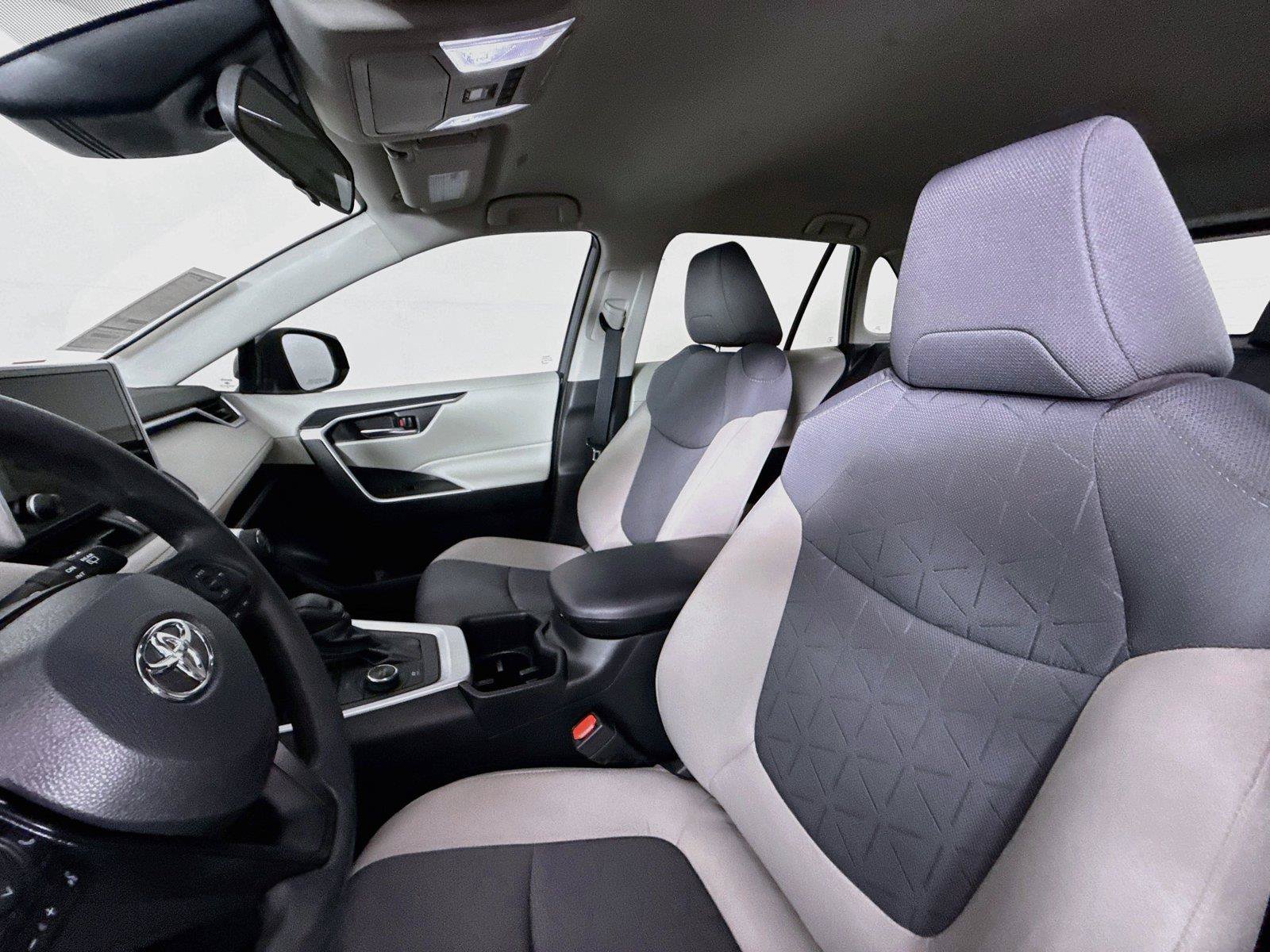 Certified 2023 Toyota RAV4 XLE AWD/4WD image 3