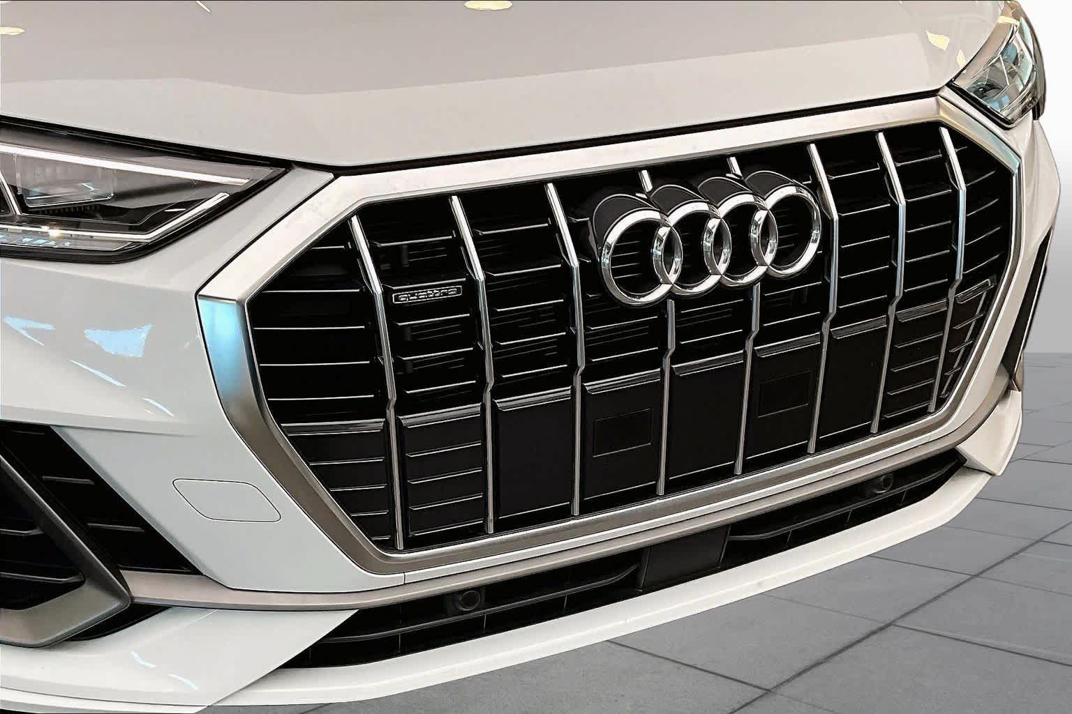 Used 2024 Audi Q3 2.0T Premium w/ Convenience Package AWD/4WD image 32