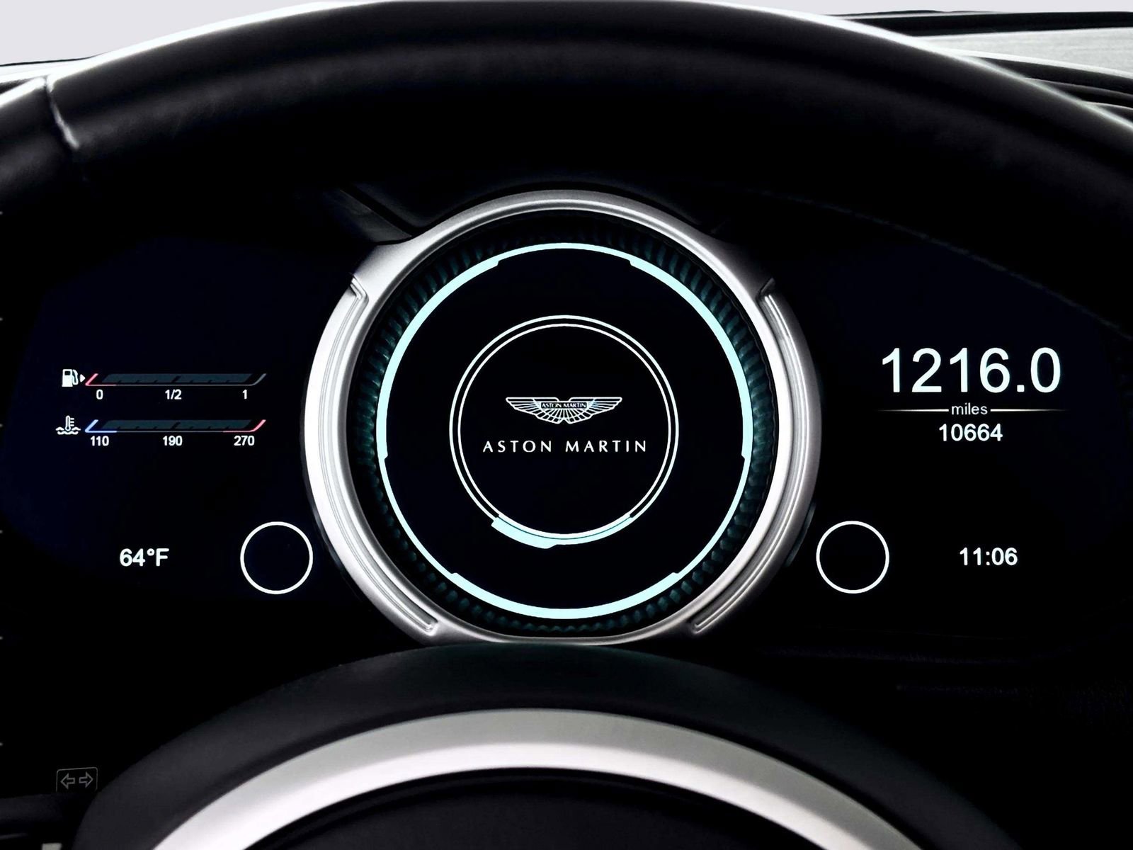 Used 2021 Aston Martin DB11 Volante image 30