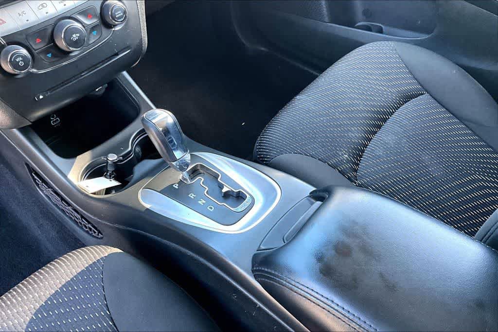 Used 2020 Dodge Journey SE w/ Blacktop Package FWD image 16
